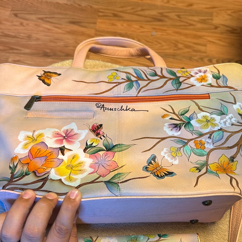 Anuschka Hand-Painted Floral Bag w/ Wallet - Cream and Multicolor
